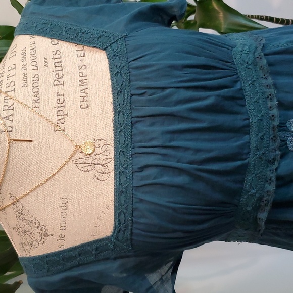 Zinc cotton embroidered top - Picture 2 of 10